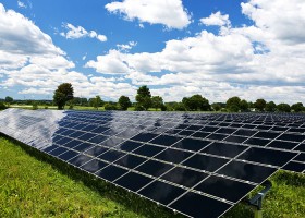 _0007_solar-panel-fields-climate-change